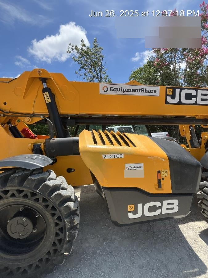 2022 JCB 510-56