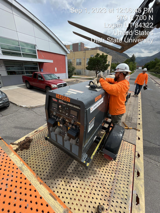 2021 Lincoln Electric Dual Maverick 200/200X Ready Pak 3 (includes trailer, cable rack, fender light kit)