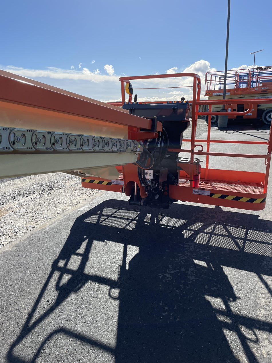 2022 JLG 600S