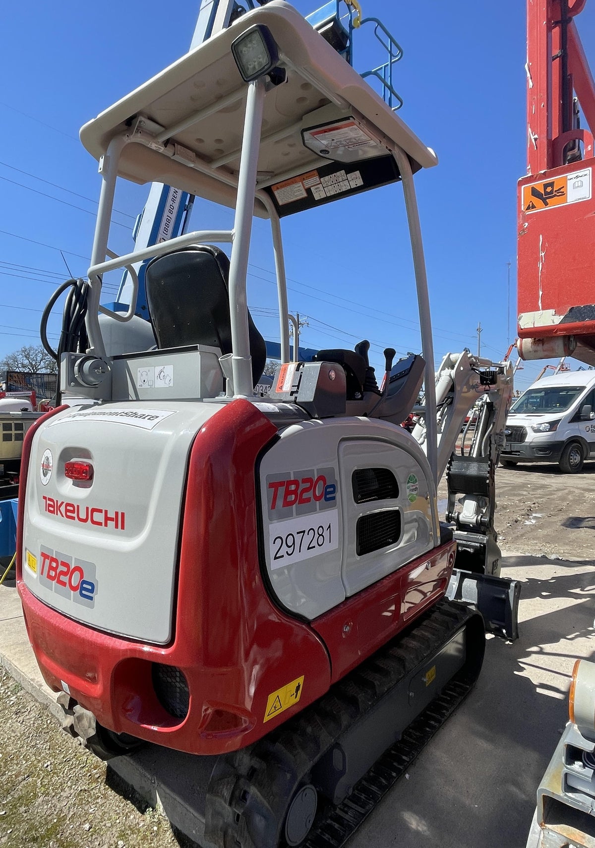 2023 TAKEUCHI TB20e