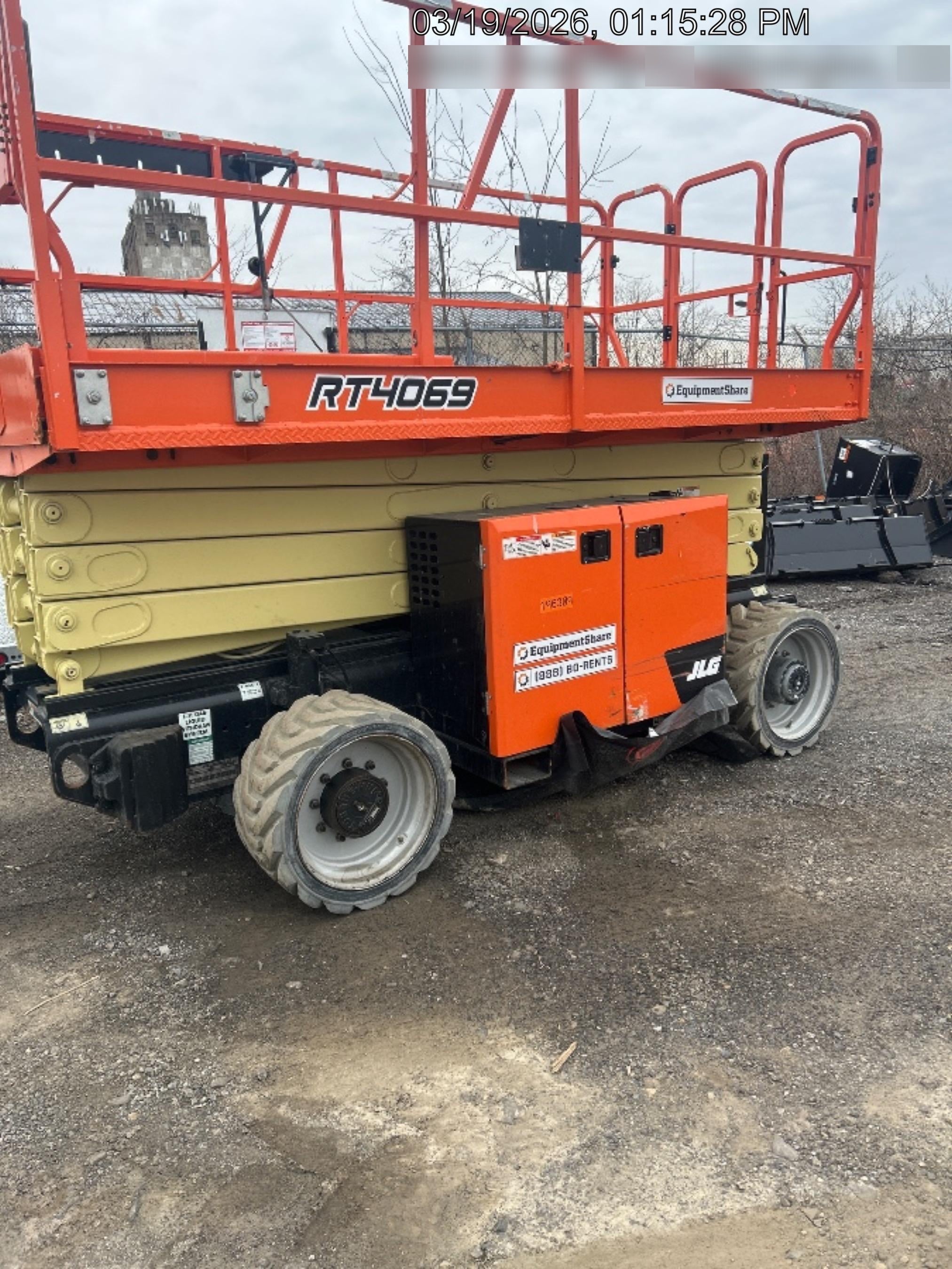 2021 JLG RT4069