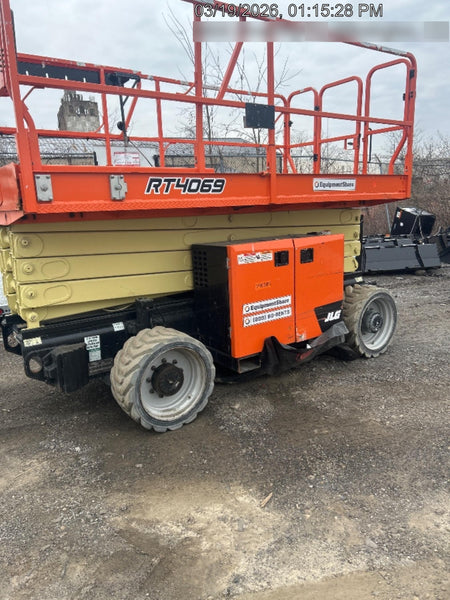 2021 JLG RT4069