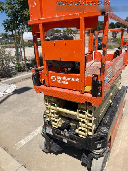 2022 JLG ES1932