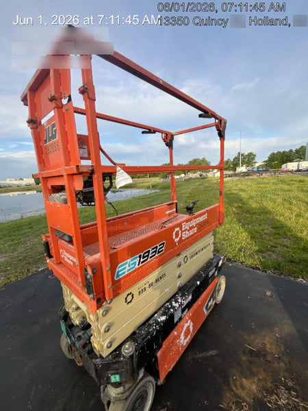 2022 JLG ES1932