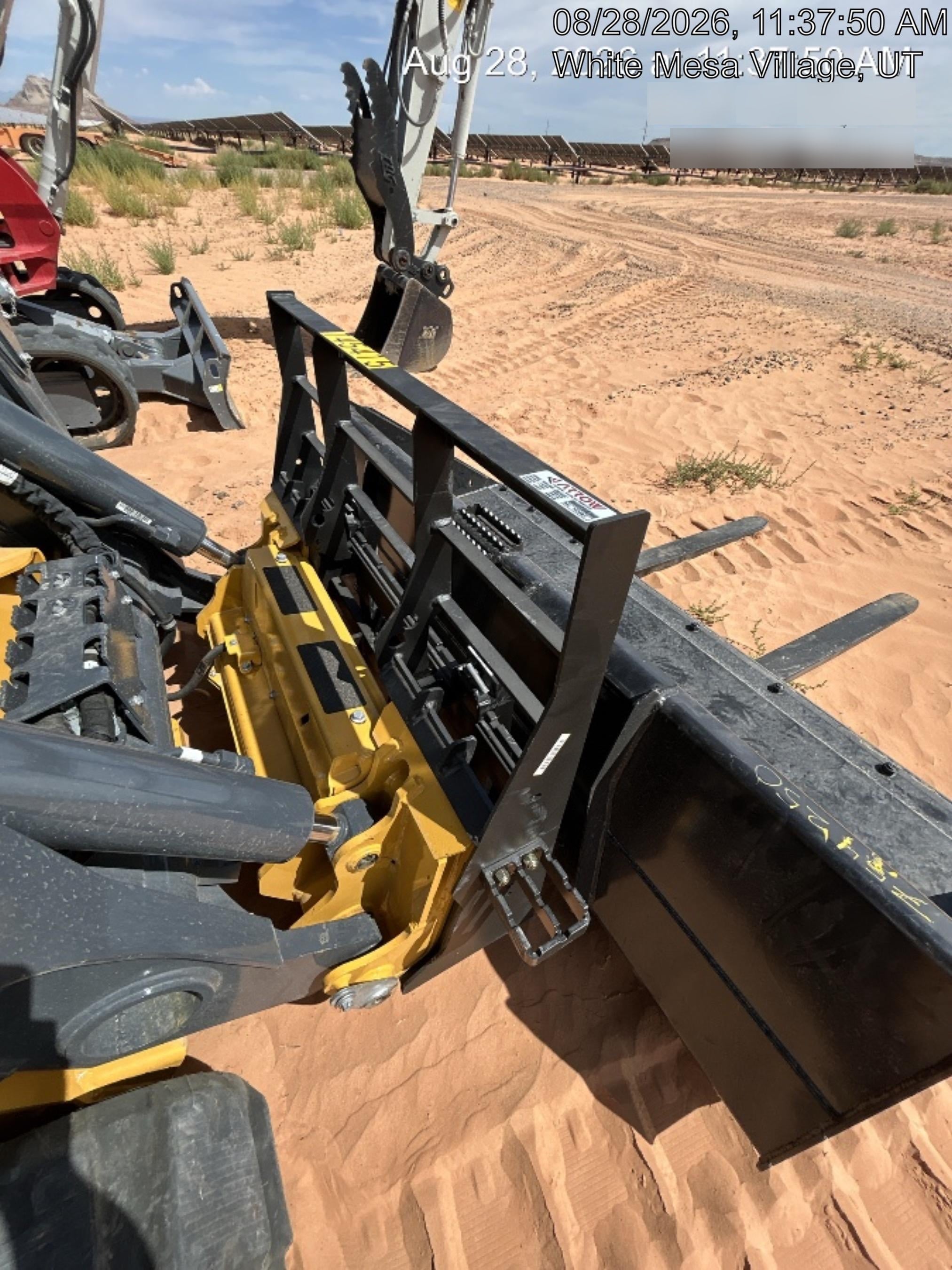 2026 ARROW MATERIAL HANDLING 72" Pallet Forks - Arrow
