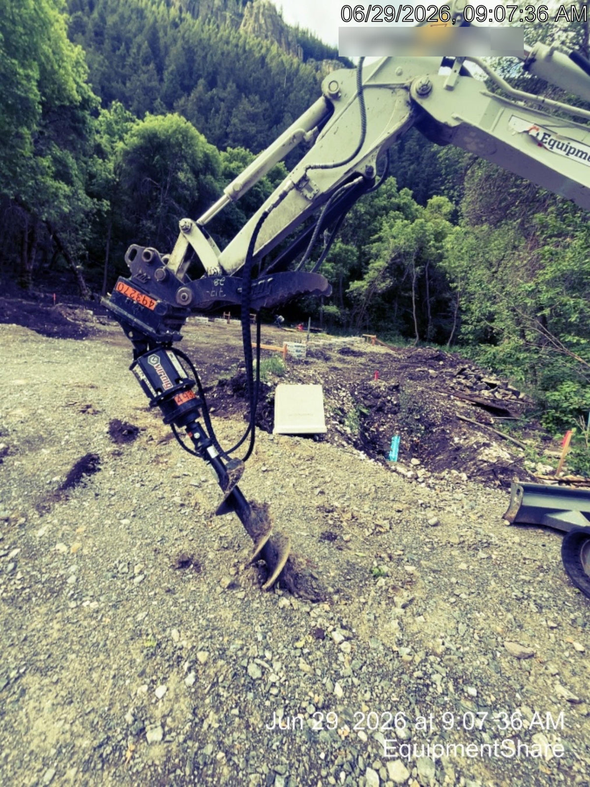 2023 TAKEUCHI TB235-2CR