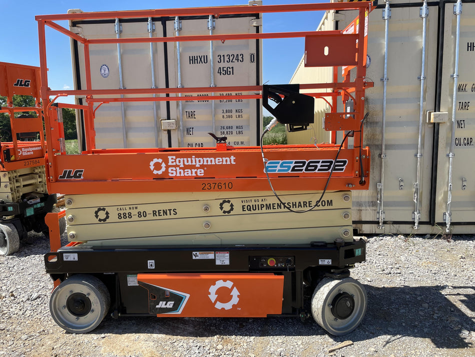 2022 JLG ES2632