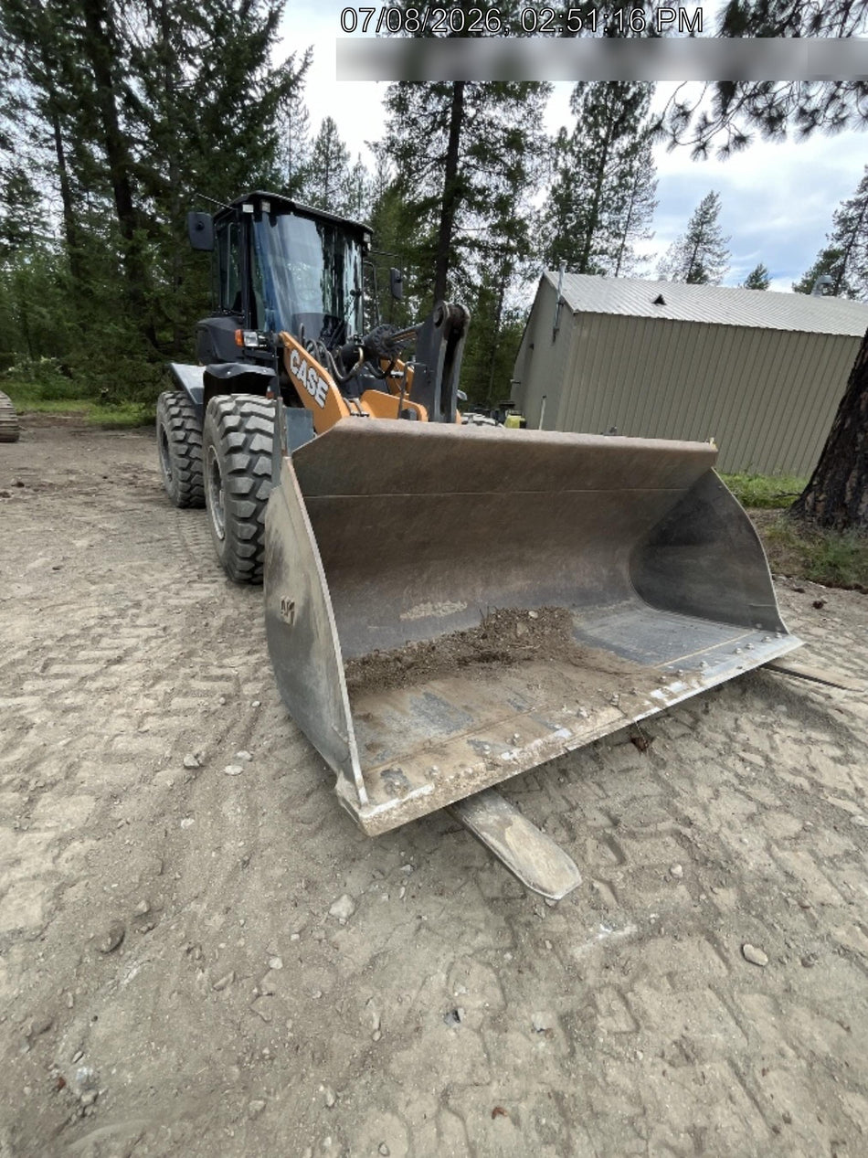2022 CASE 821G