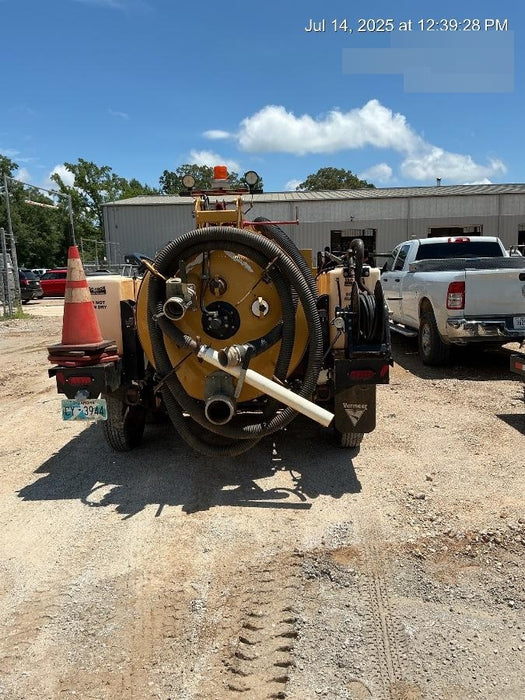 2021 VAC-TRON LP573XDT