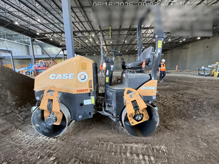 2021 CASE DV26E