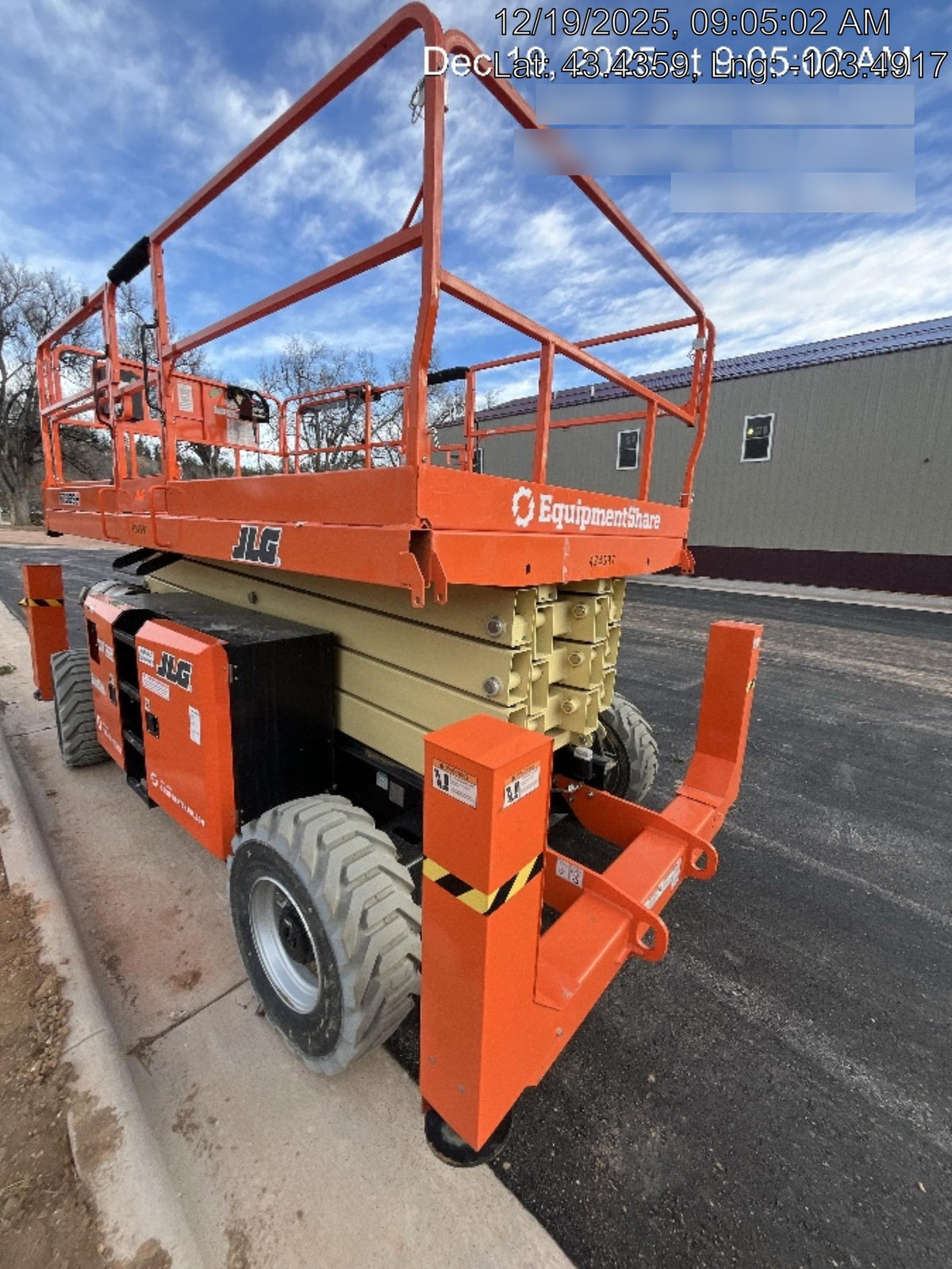 2024 JLG RT4394