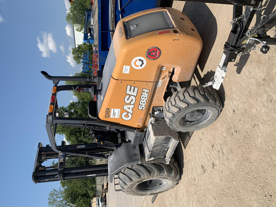 2018 CASE 588H