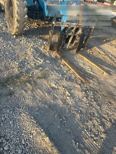 2018 Genie GTH-844 Genie GTH-844D w/Open ROPS, FF Tires, Work Light/Beacon, 60" Carriage and Forks