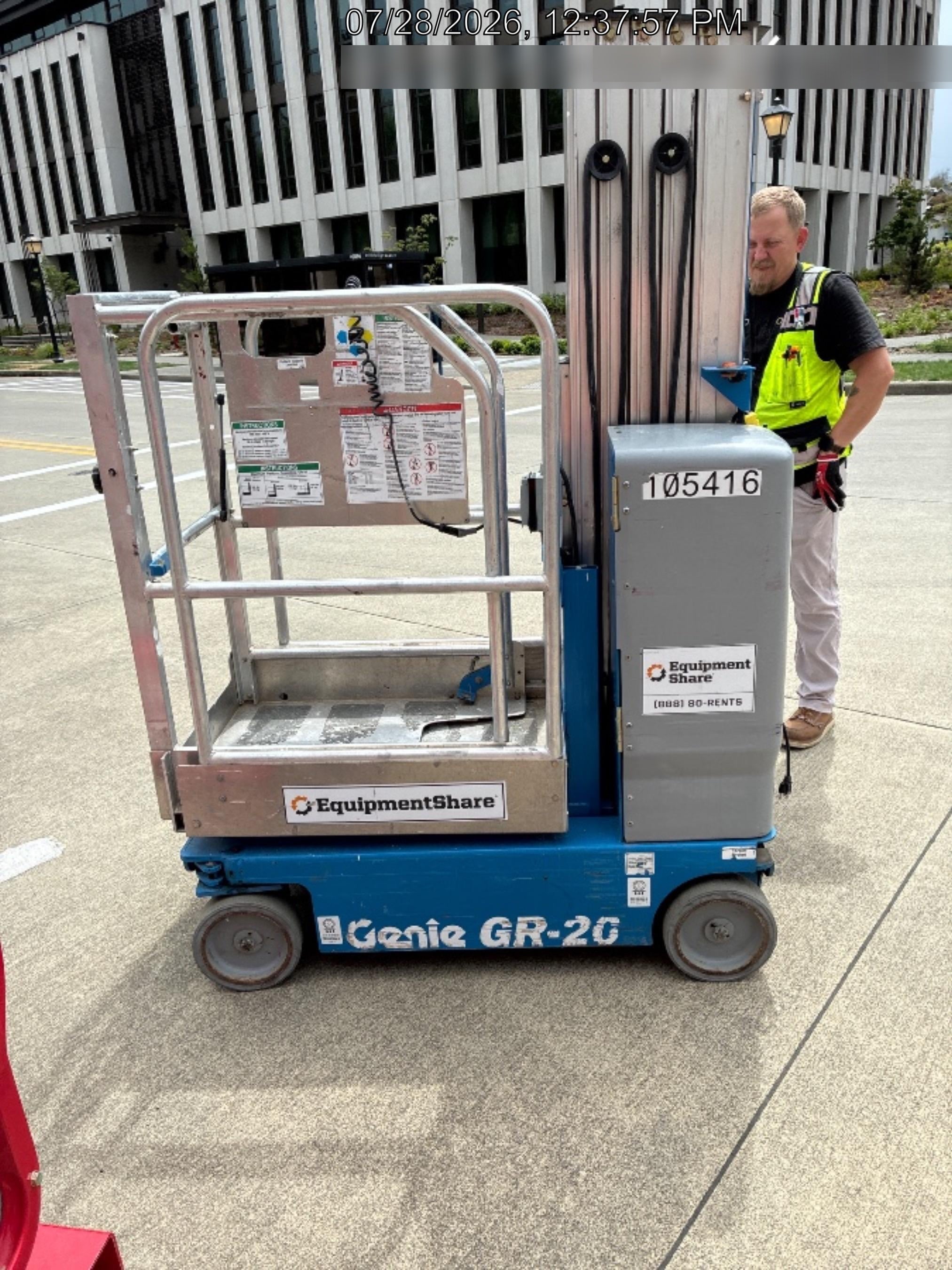 2020 GENIE GR-20