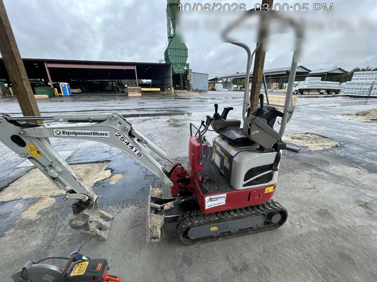2022 TAKEUCHI TB210R