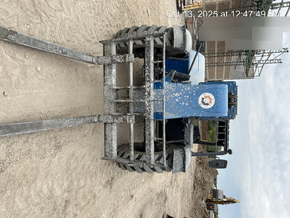 2018 Genie GTH-844 GTH-844 w/Open ROPS, Solid Tires, beacon/work lights, 60" carriage/forks
