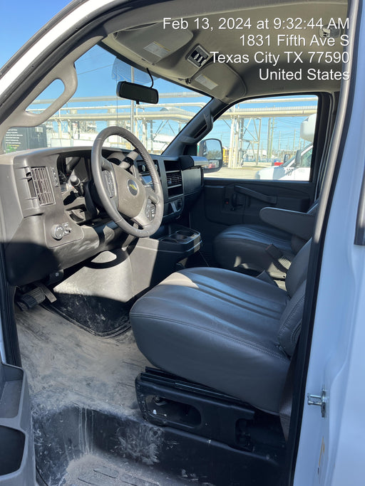 2023 CHEVROLET Express Van - Rental