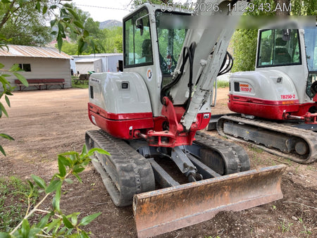 2023 TAKEUCHI TB250-2CR