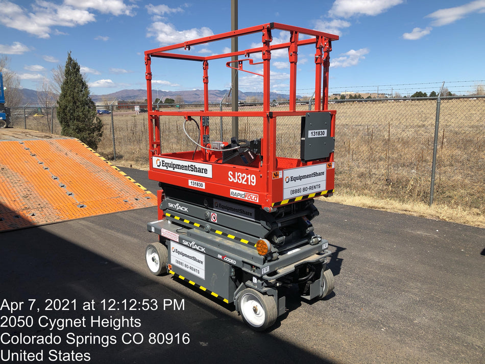 2021 SKYJACK SJ3219