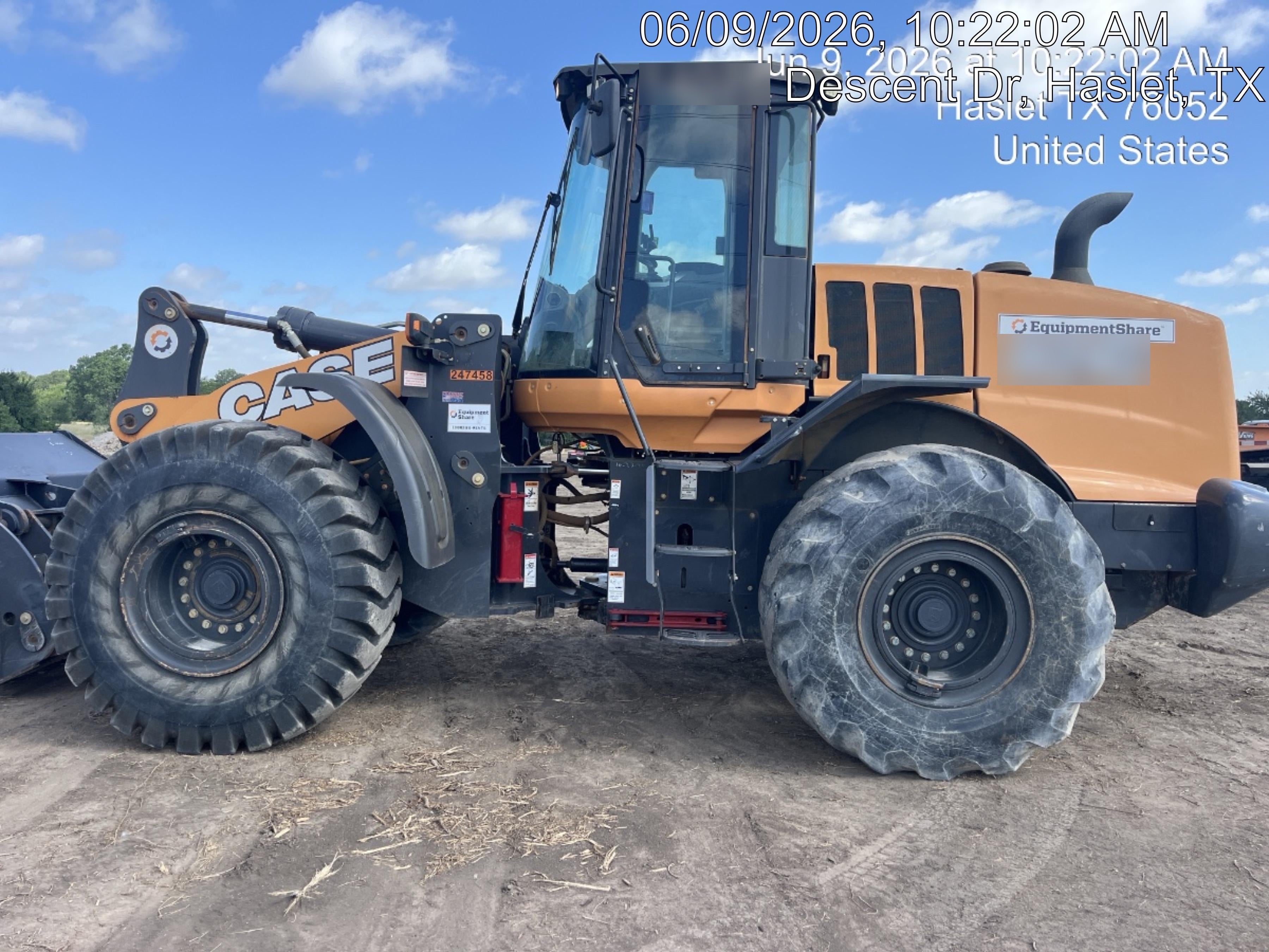 2022 CASE 821G