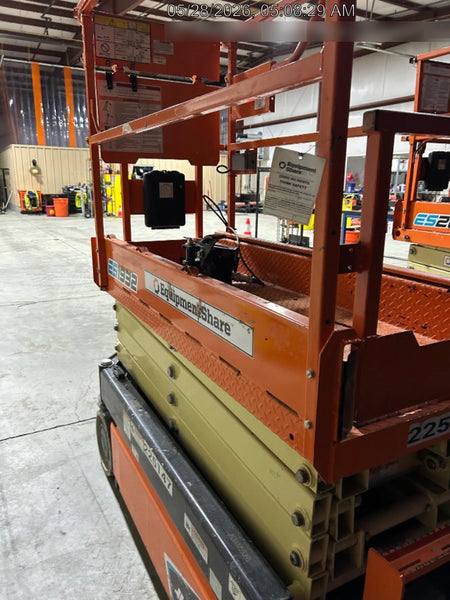 2022 JLG ES1932