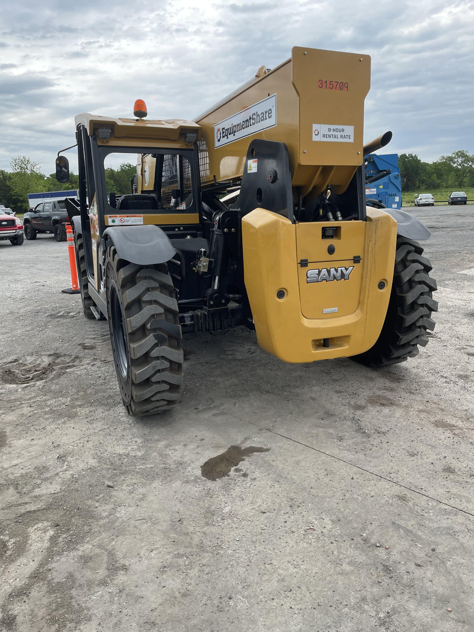 2023 SANY STH1056