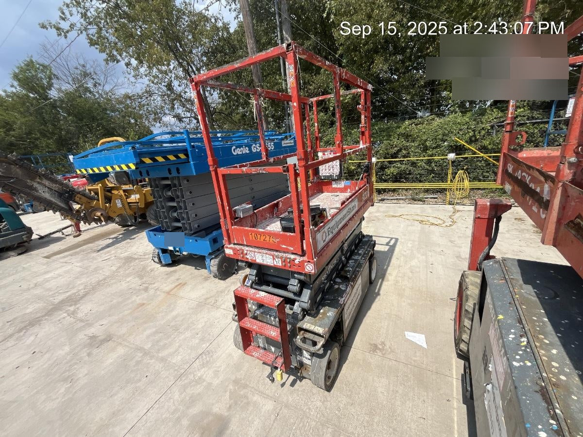 2020 Skyjack SJIII-3219 Solid NM Tires, Half height spring hinged entry gate, Dual Beacons, 800W Inverter