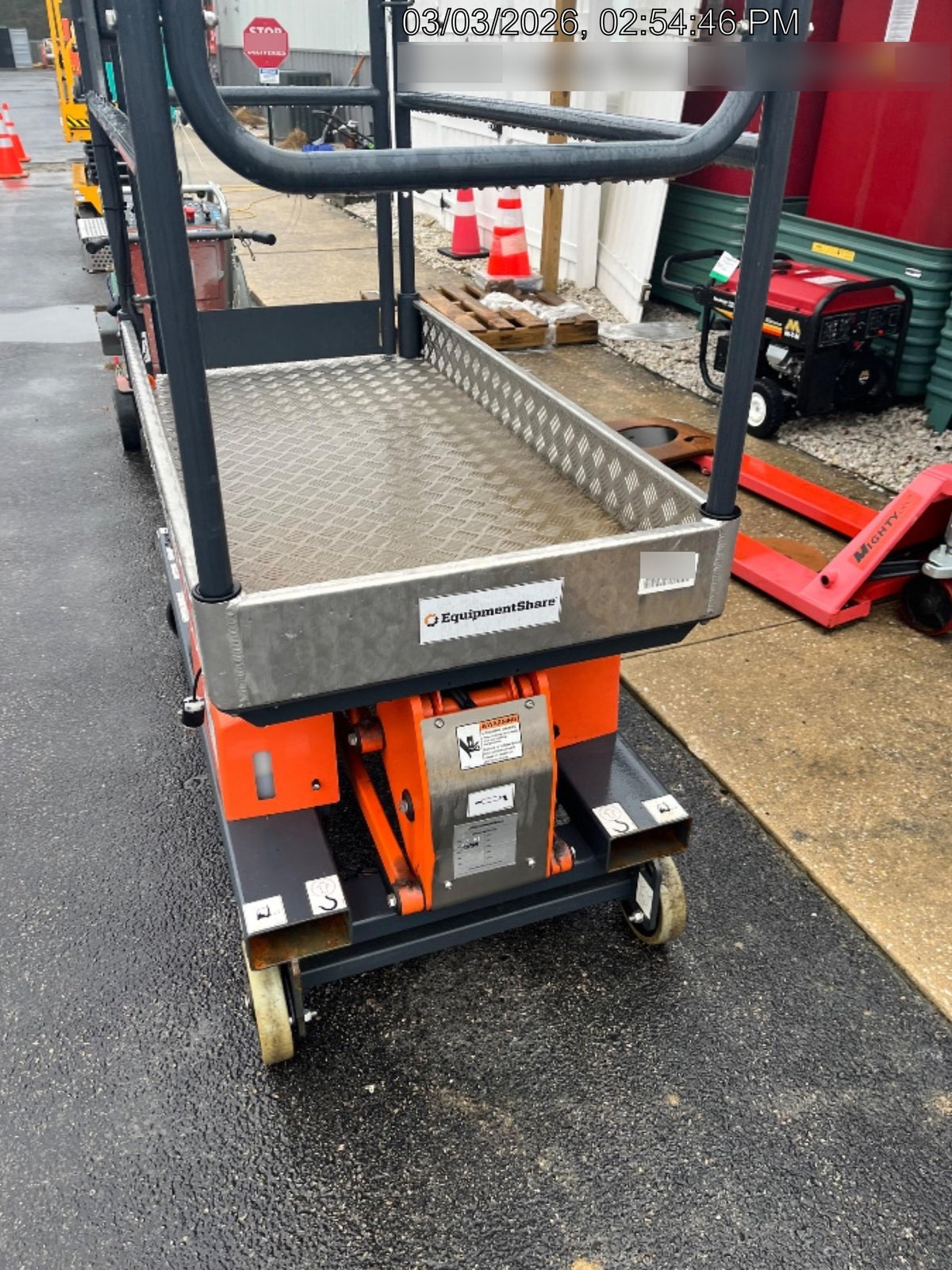 2023 JLG 1030P