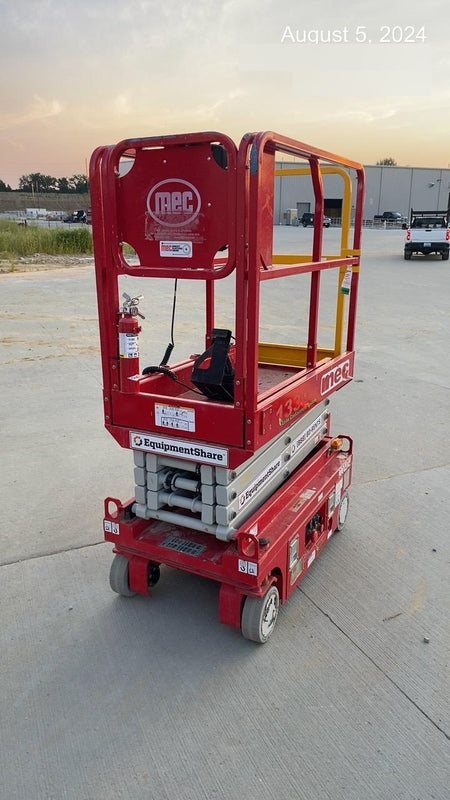 2019 MEC 1330SE MEC 1330SE w/ES Track Hardware, Full Extended 2 Year Warranty