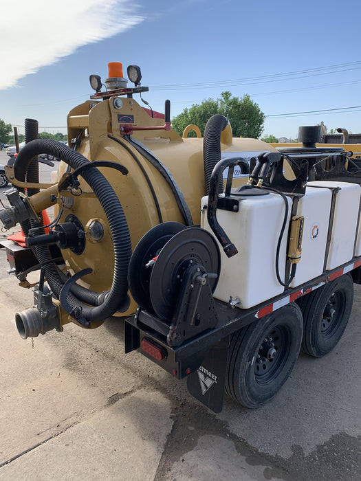 Vac-Tron LP573SDT This model Includes a Yanmar 49-hp Tier 4 Final diesel engine with 1,000 cfm vacuum blower for both wet and dry applications. Bolted on a low-profile trailer assembly, this series offers high performance at a great value.
