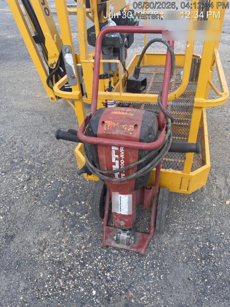 2020 HILTI TE 3000-AVR