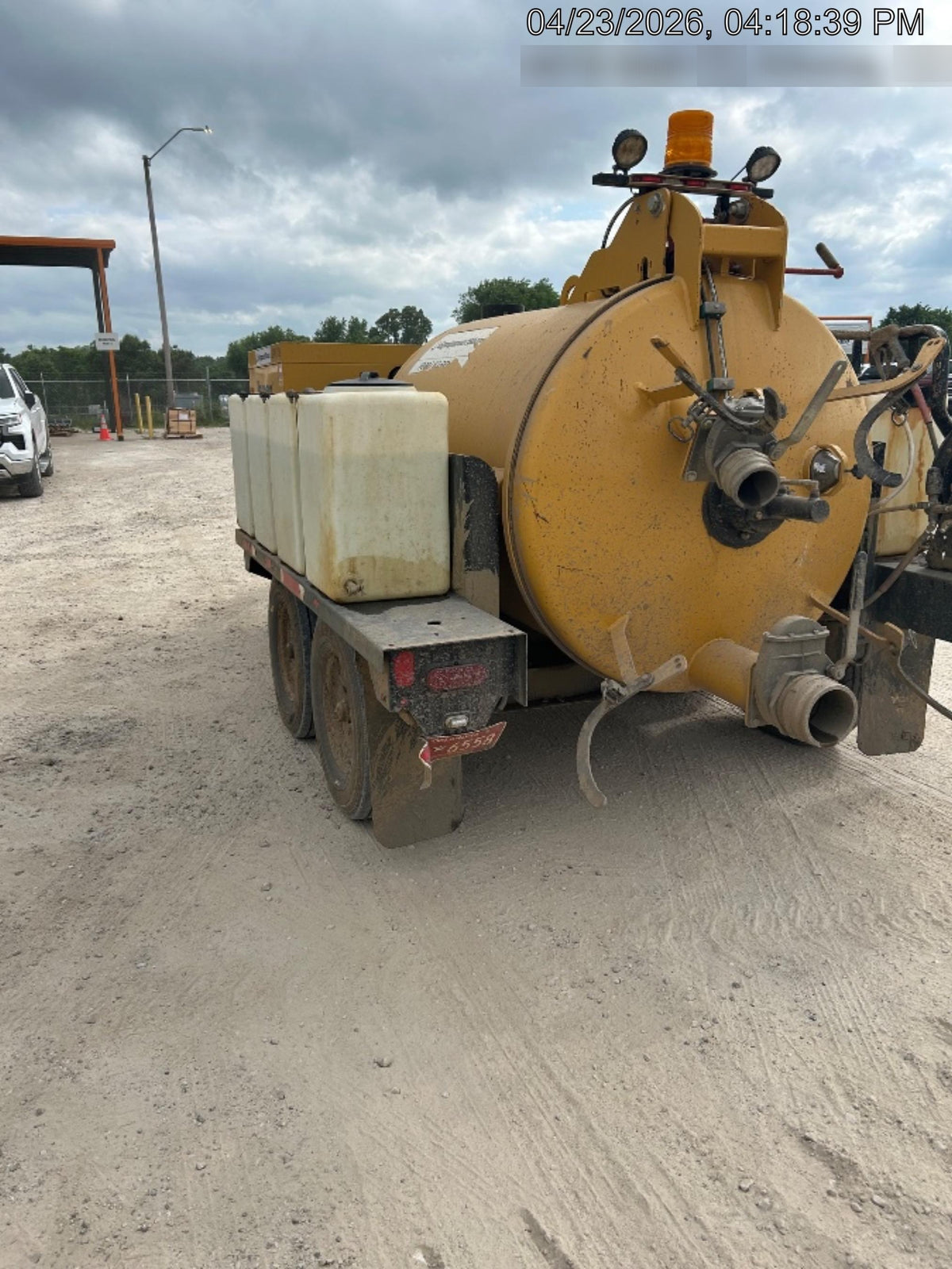 2022 VAC-TRON LP573XDT