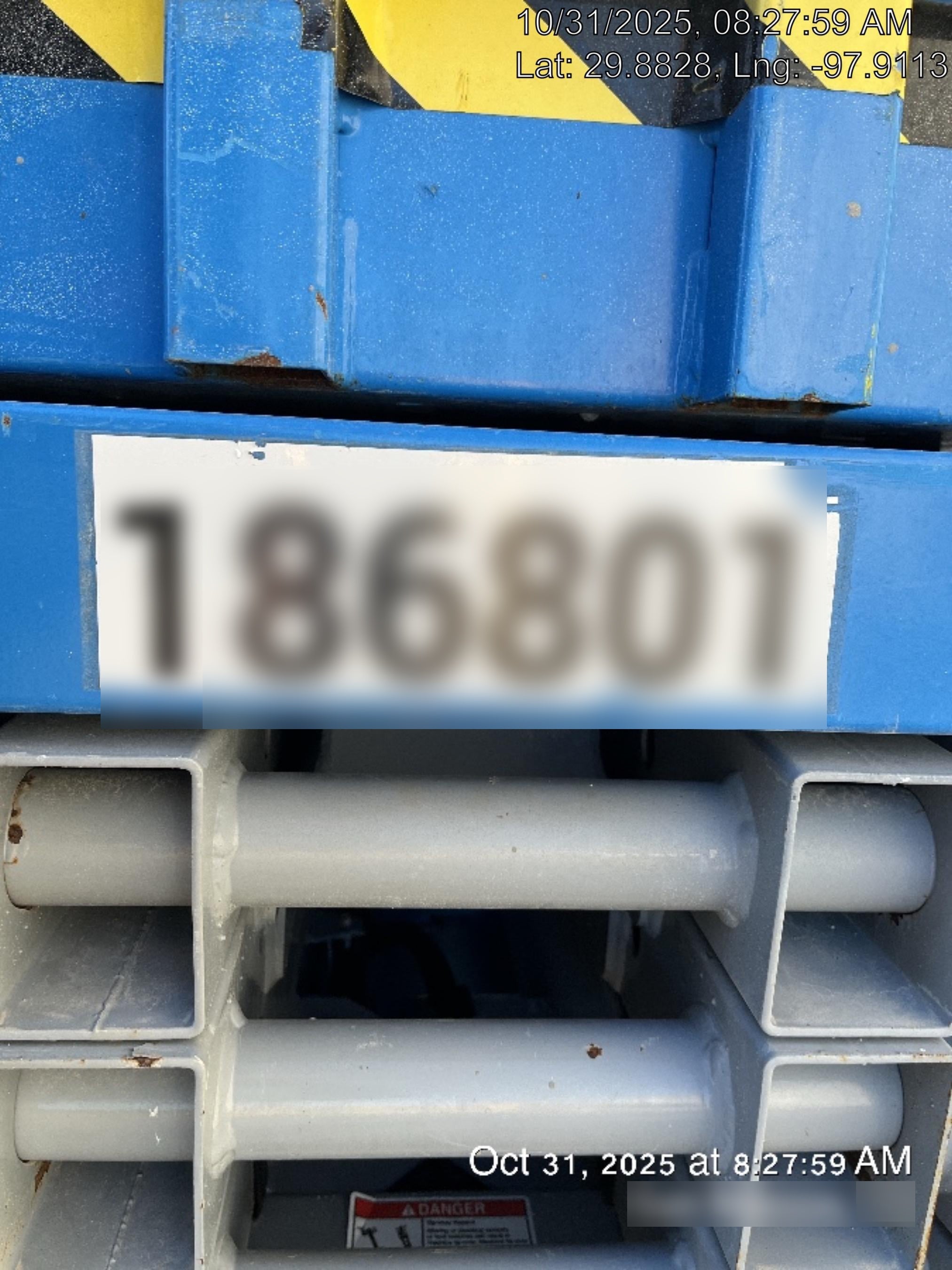 2021 GENIE GS-1932