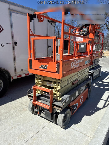 2023 JLG ES1932