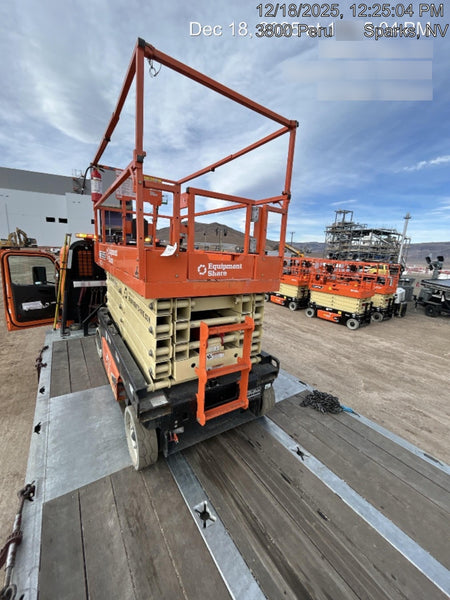 2022 JLG ES3246