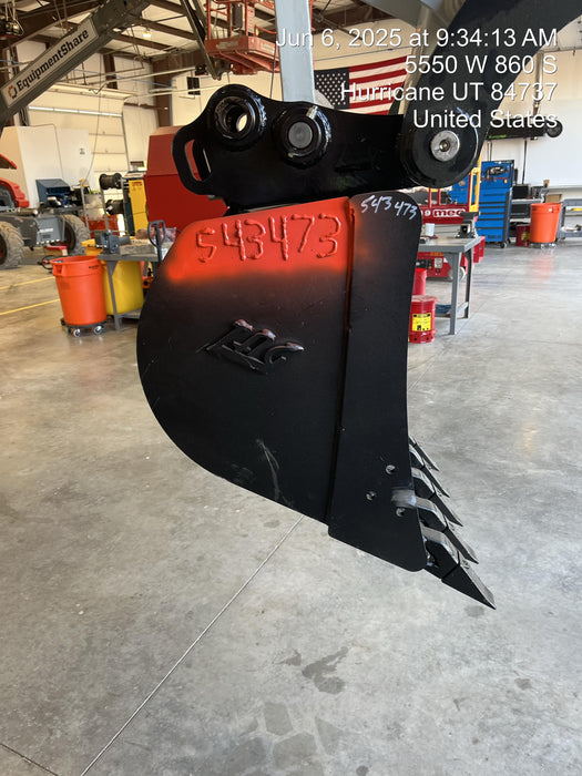 2025 TAKEUCHI 24" Bucket Takeuchi