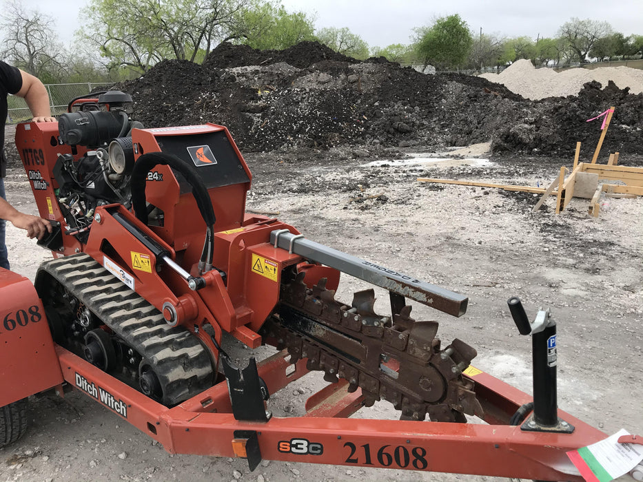 2018 DITCH WITCH C24XA