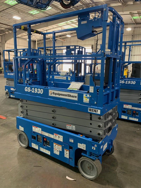 2020 Genie GS-1930 Solid Non Marking Tires, Beacon, Folding rails with half height swing gate, 800W Inverter
