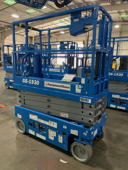 2020 Genie GS-1930 Solid Non Marking Tires, Beacon, Folding rails with half height swing gate, 800W Inverter