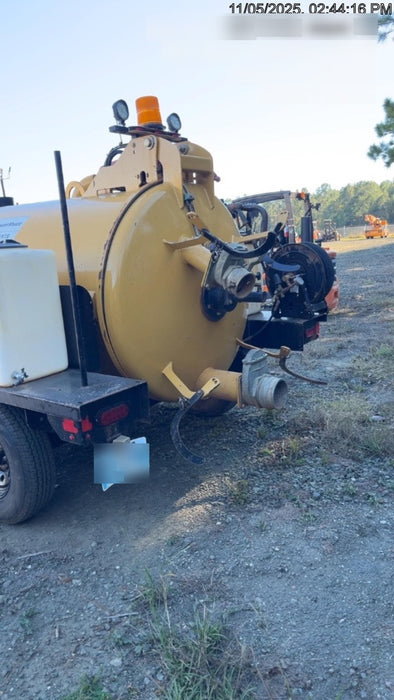 2022 VAC-TRON LP573XDT