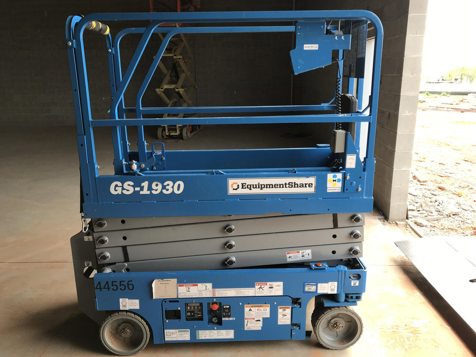 2019 Genie GS-1930 Fixed rails with chain Entry