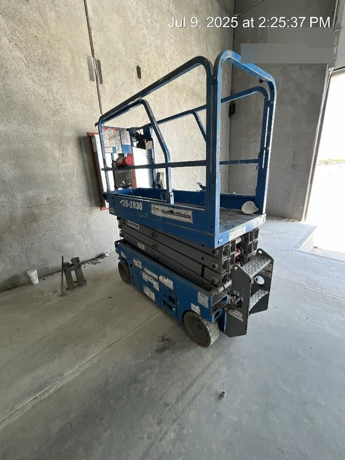 2020 Genie GS-1930 Fixed rails with chain entry gate - Pre A92.20, 800W Inverter