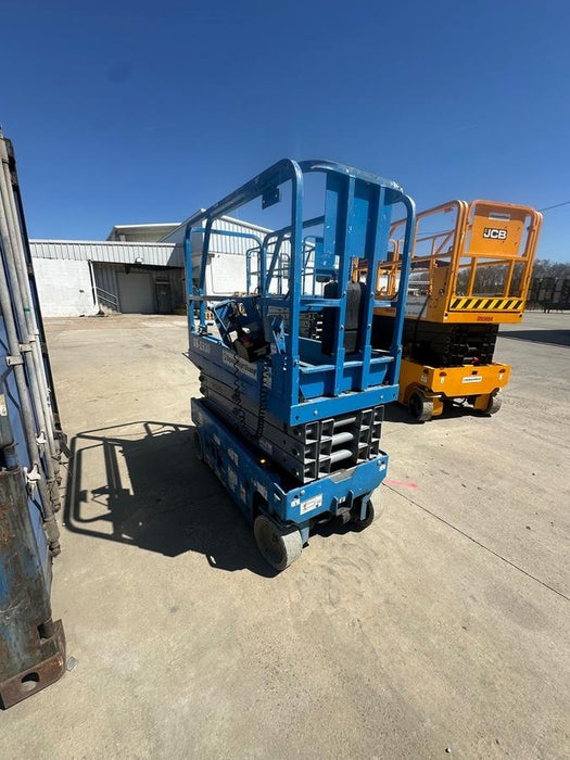 2019 Genie GS-1930 Fixed rails with chain Entry