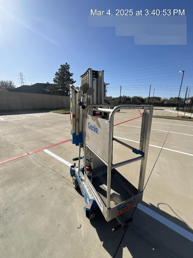 2021 GENIE AWP-30S DC