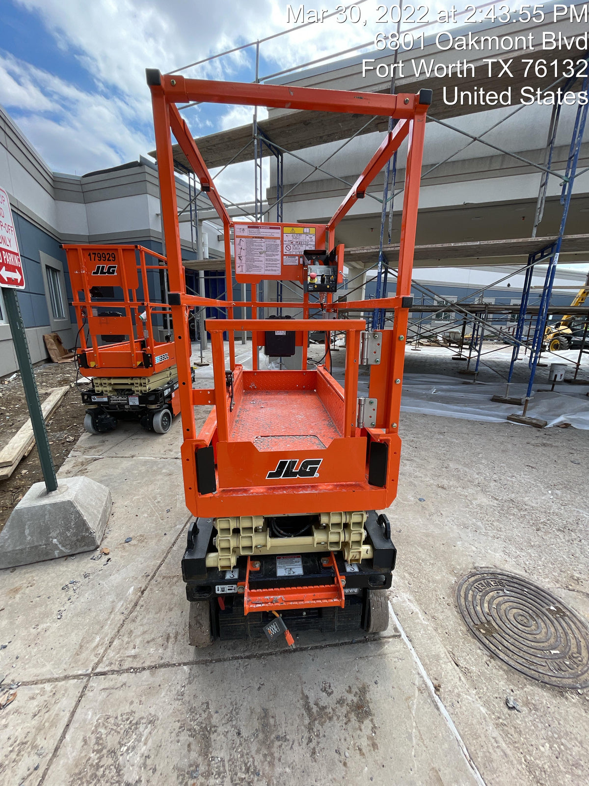 2021 JLG ES1330L