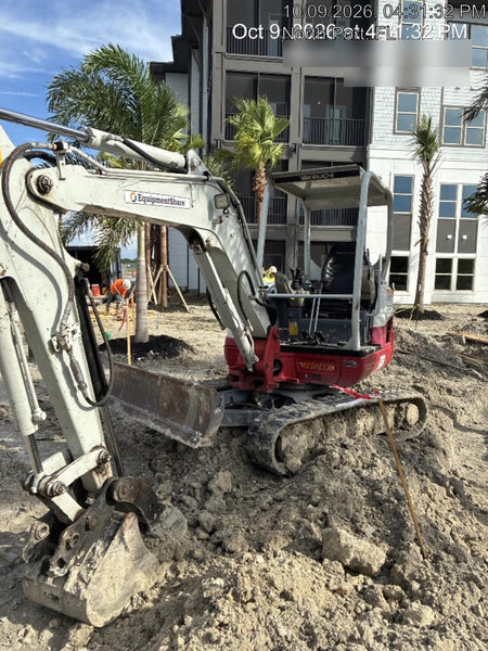 2022 TAKEUCHI TB235-2R