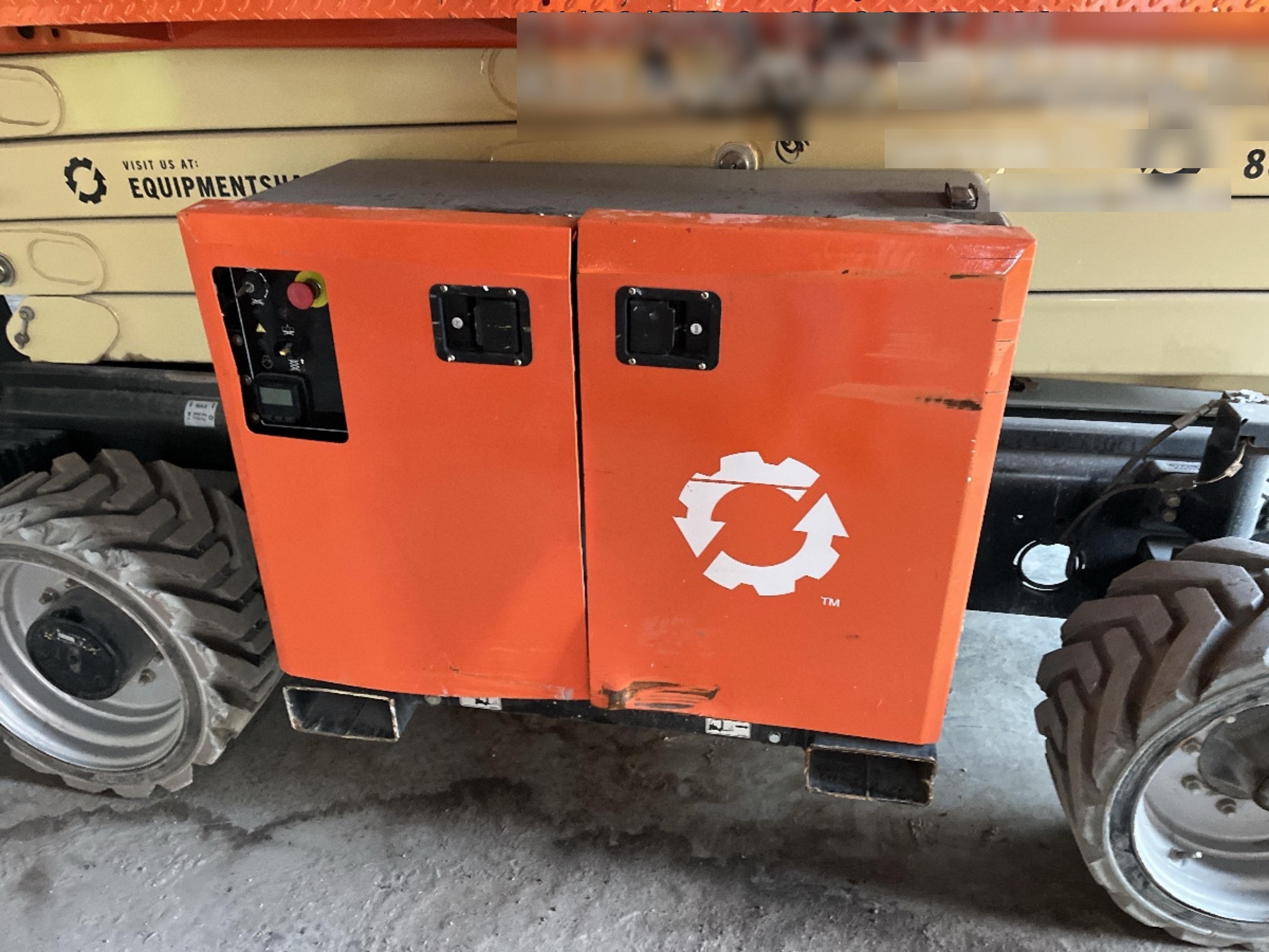 2022 JLG ERT4069