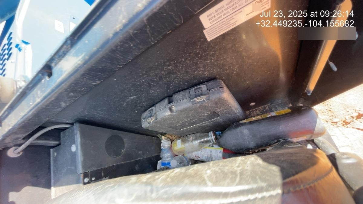 2018 Genie GTH-844 GTH-844 w/Open ROPS, Solid Tires, beacon/work lights, 60" carriage/forks