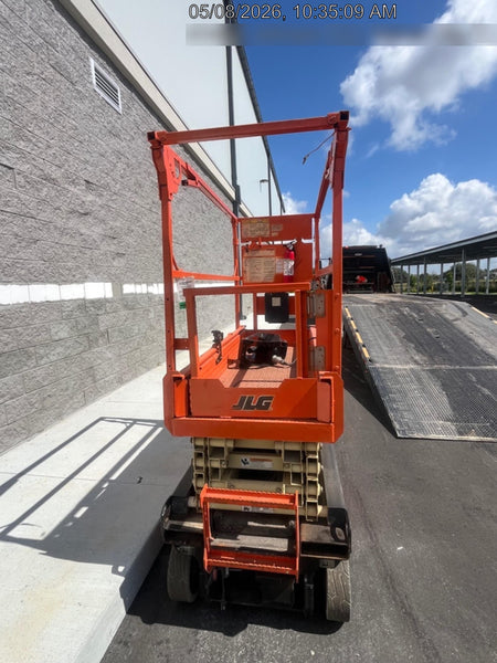 2022 JLG ES1932