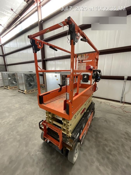 2022 JLG ES1932